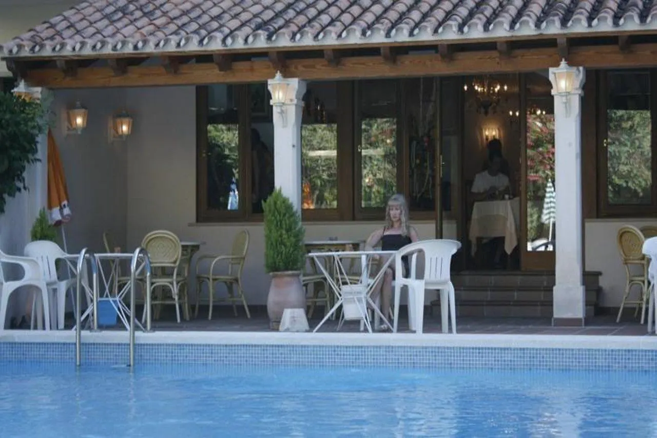 Hotel Gaya Peguera