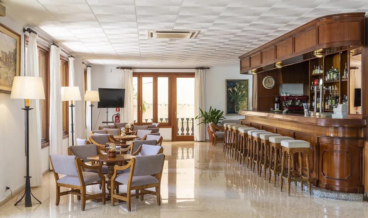 Hotel Gaya Peguera 3*,